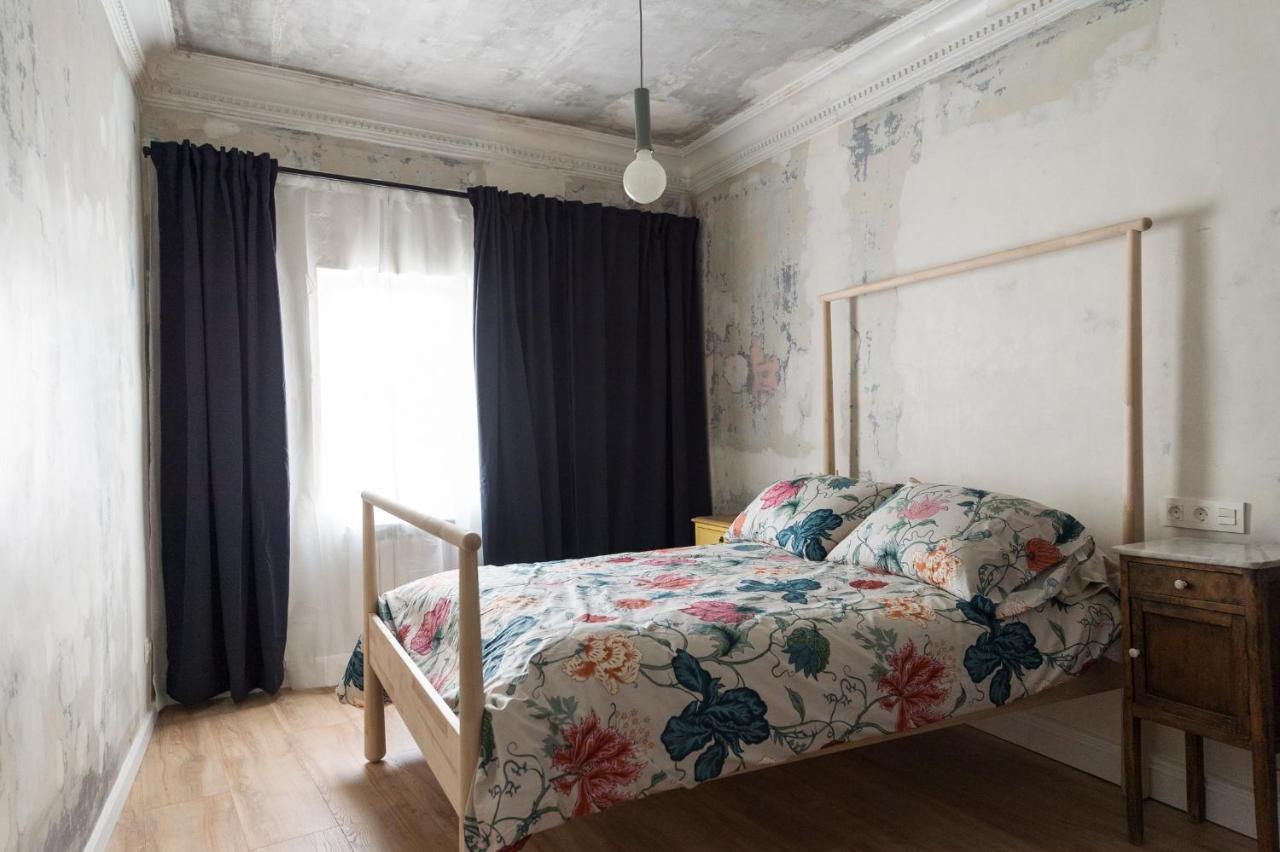 Un Piso Especial En El Casco Historico De Burgos Apartment Exterior foto